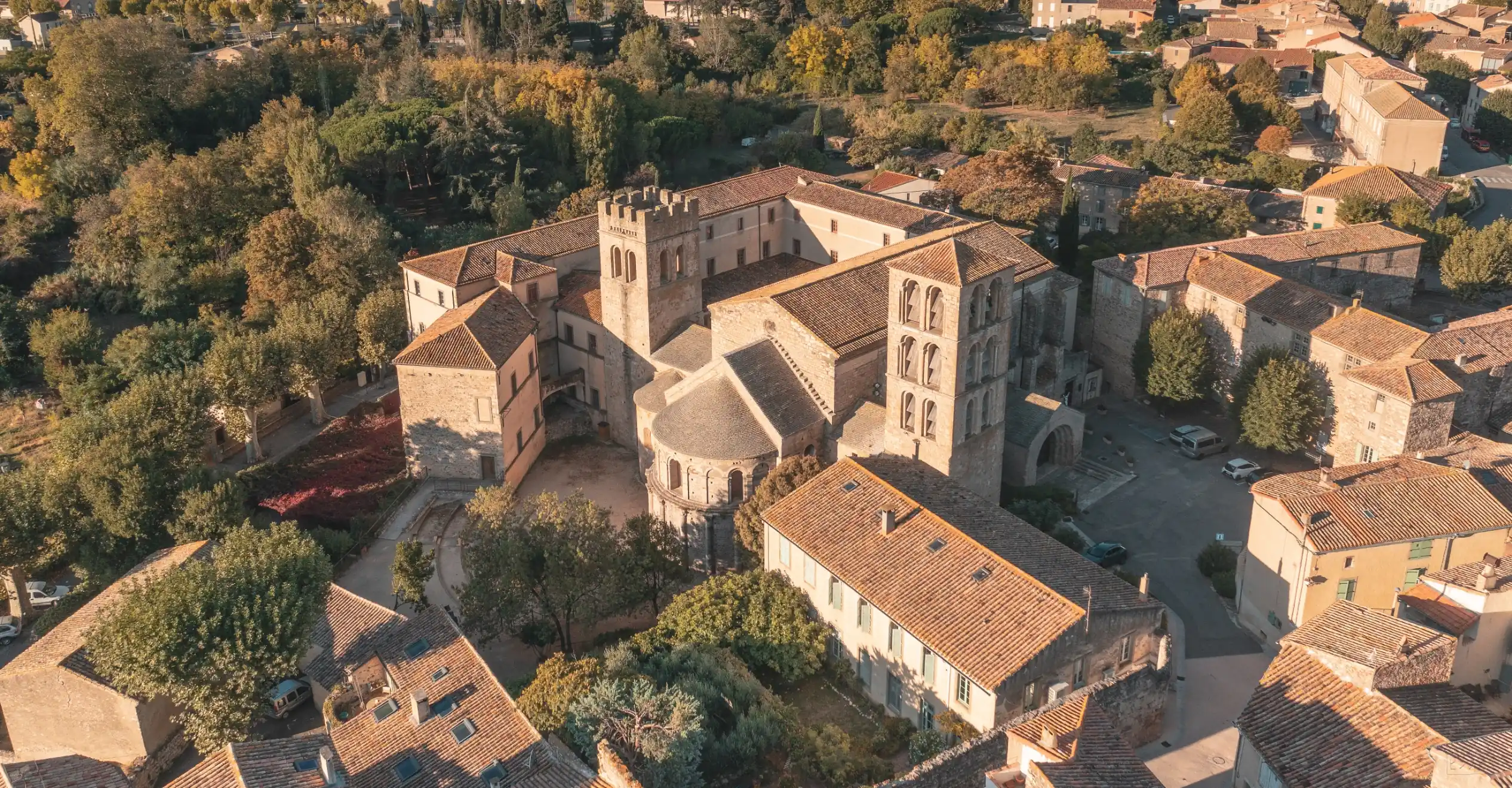 slider L’abbaye de Caunes-Minervois@2x